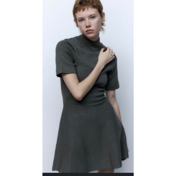 Zara women’s Skater Sweater Knit Dress Grey fit and flare size large - Picture 1 of 4